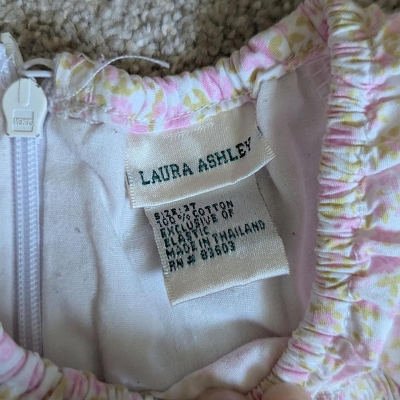 Vintage Toddler Girl Laura Ashley Floral Smocked Dress 3T - Picture 4 of 4